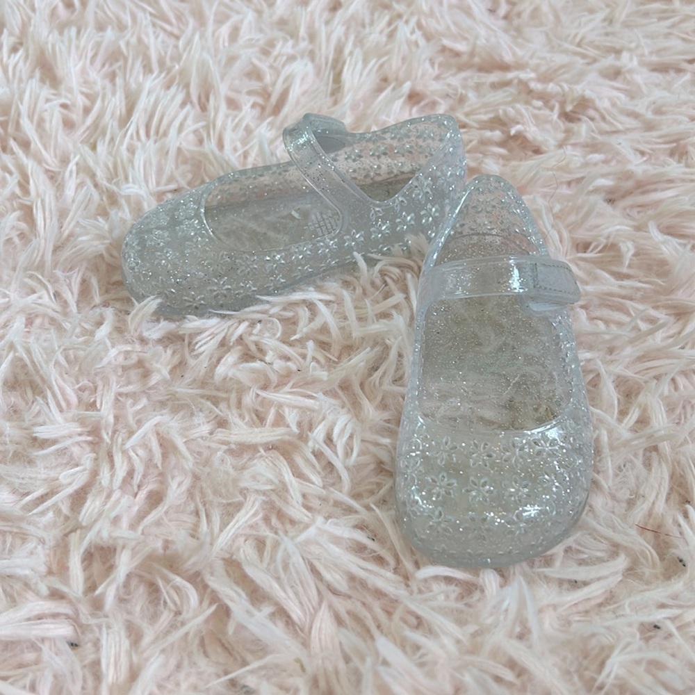 Youth Size 5 Clear Jellies with Strap